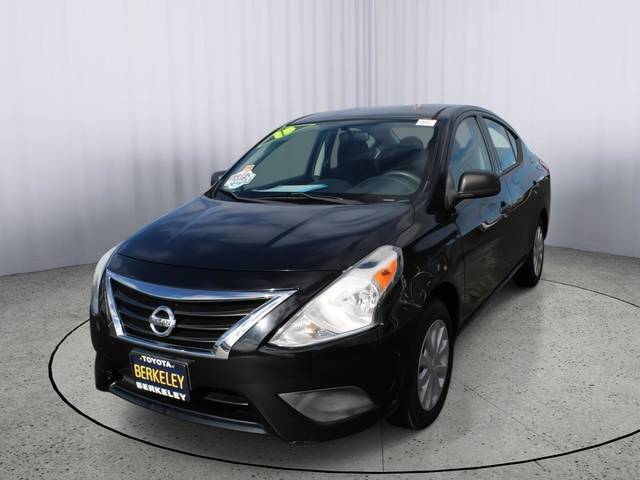 2015 Nissan Versa S FWD photo