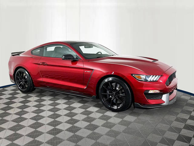 2017 Ford Mustang Shelby GT350 RWD photo