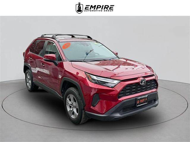 2022 Toyota RAV4 XLE AWD photo