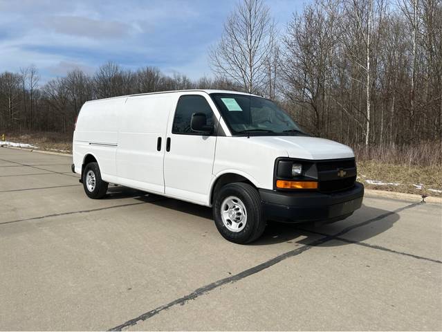 2016 Chevrolet Express Cargo  RWD photo