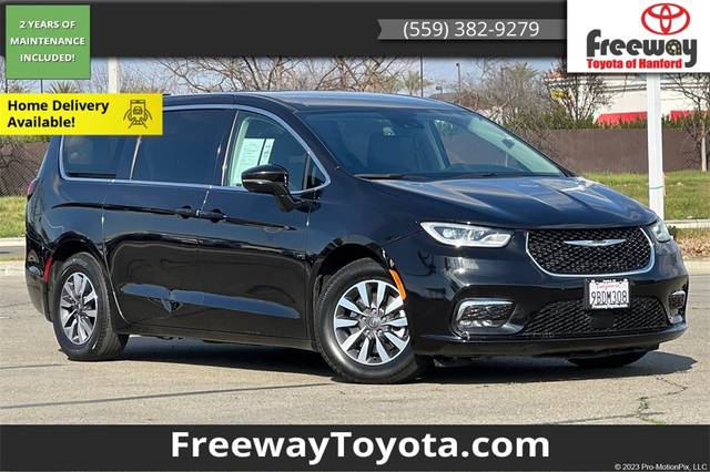 2022 Chrysler Pacifica Minivan Hybrid Touring L FWD photo