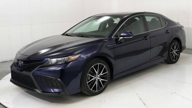 2022 Toyota Camry SE FWD photo