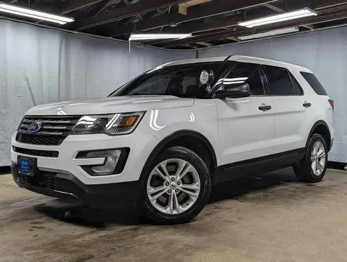 2019 Ford Explorer  AWD photo