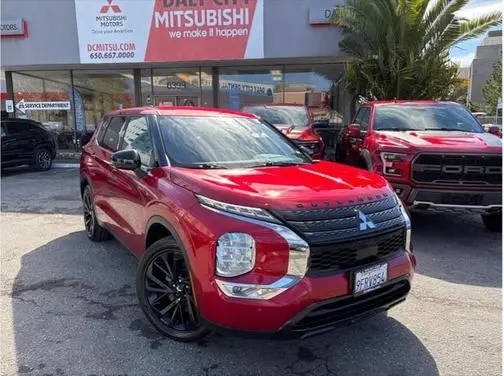 2023 Mitsubishi Outlander SE Black Edition FWD photo