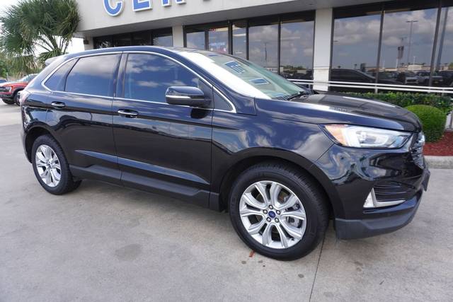 2022 Ford Edge Titanium AWD photo