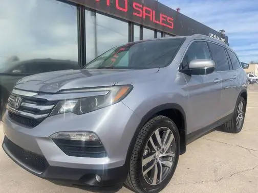 2016 Honda Pilot Touring FWD photo