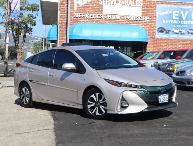 2017 Toyota Prius Prime Plus FWD photo