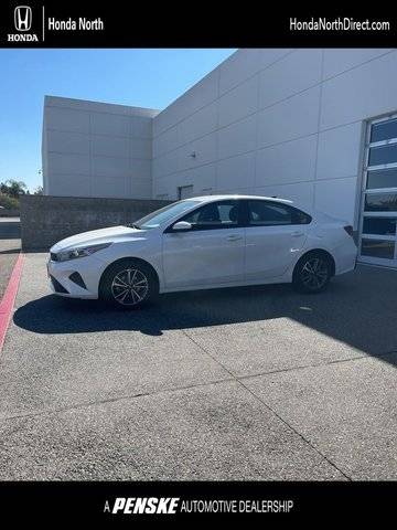 2023 Kia Forte LXS FWD photo