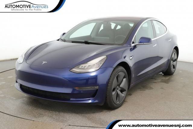 2018 Tesla Model 3 Mid Range Battery RWD photo