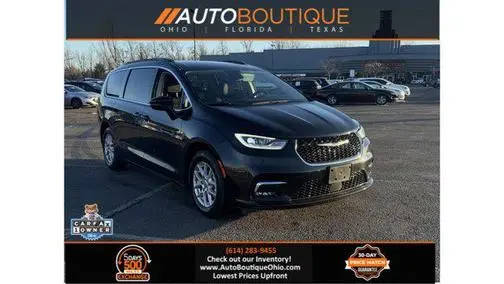 2022 Chrysler Pacifica Minivan Touring L FWD photo