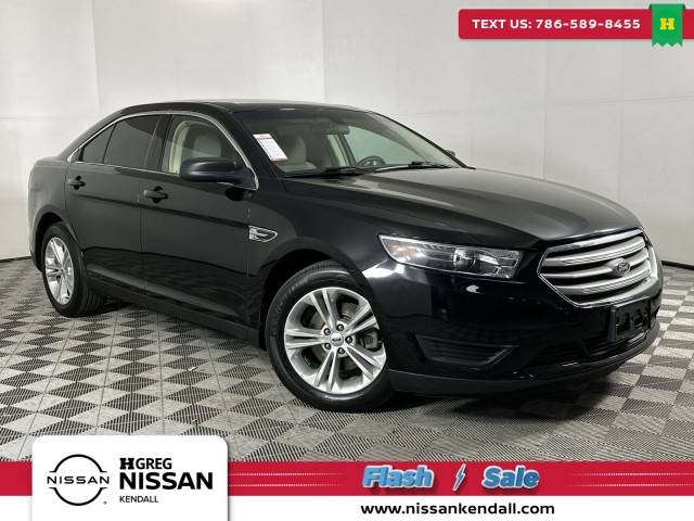 2017 Ford Taurus SE FWD photo