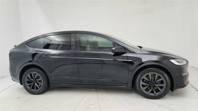 2023 Tesla Model X AWD photo