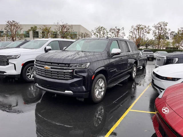 2023 Chevrolet Suburban Premier RWD photo