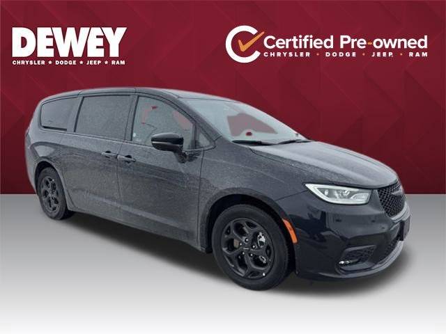 2022 Chrysler Pacifica Minivan Hybrid Touring L FWD photo