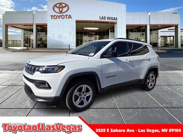 2023 Jeep Compass Latitude 4WD photo