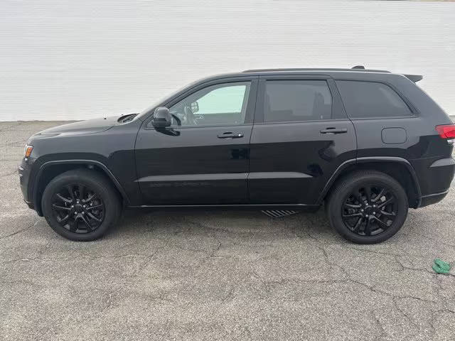 2019 Jeep Grand Cherokee Altitude 4WD photo