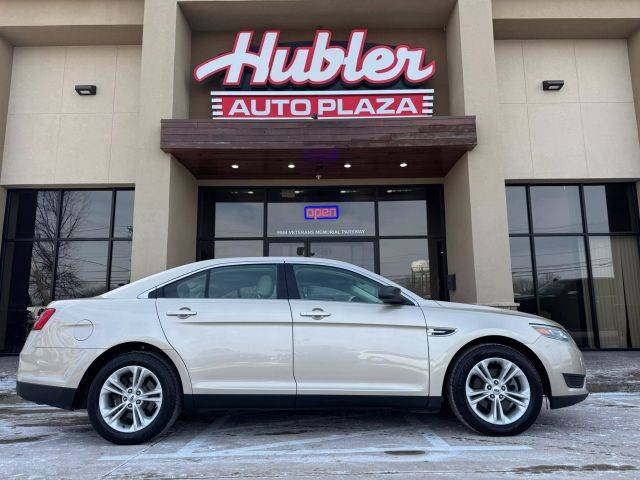 2017 Ford Taurus SE FWD photo