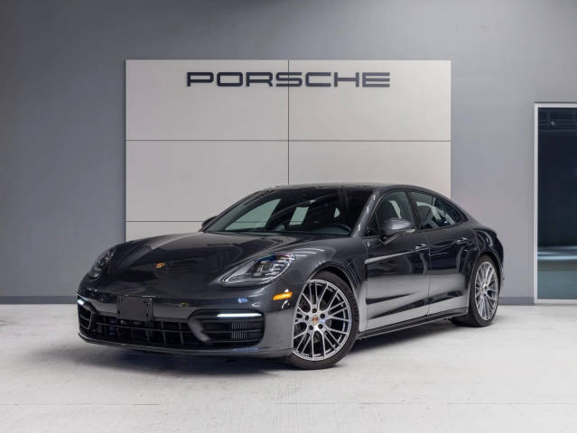 2021 Porsche Panamera  RWD photo