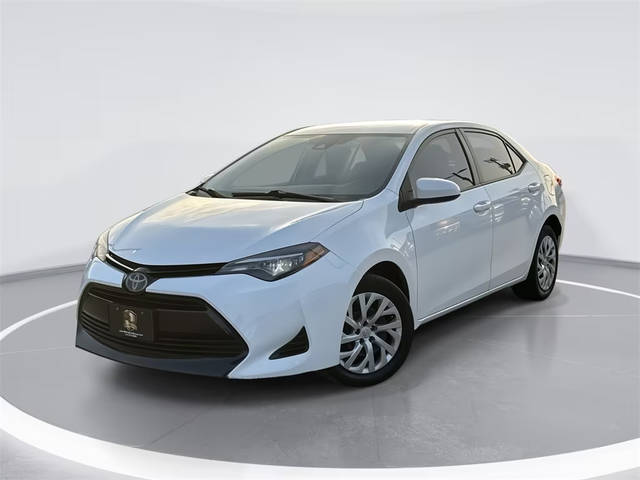 2018 Toyota Corolla LE FWD photo