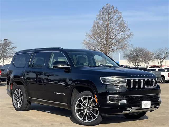 2023 Jeep Wagoneer Series III 4WD photo