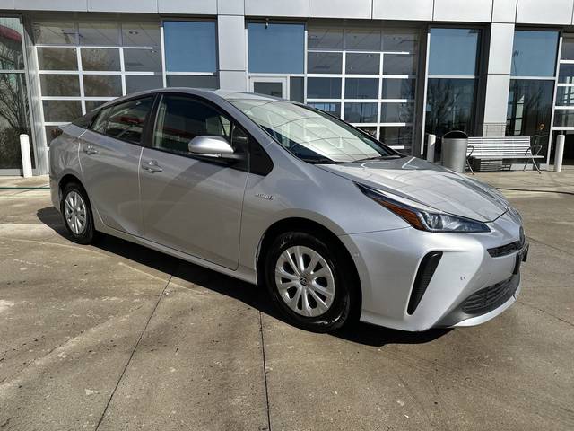 2022 Toyota Prius LE FWD photo