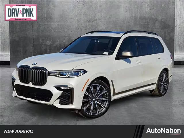 2022 BMW X7 M50i AWD photo