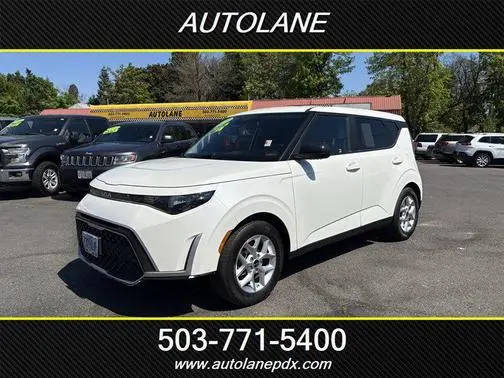 2023 Kia Soul LX FWD photo