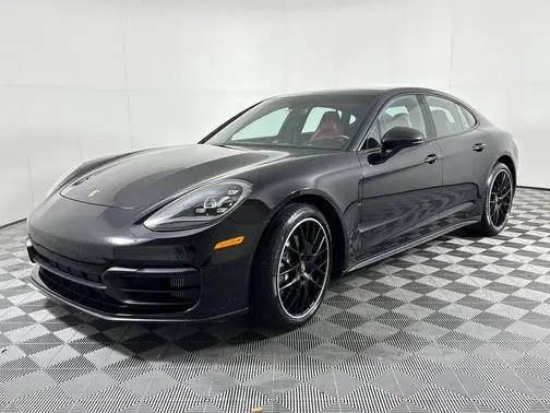 2021 Porsche Panamera RWD photo