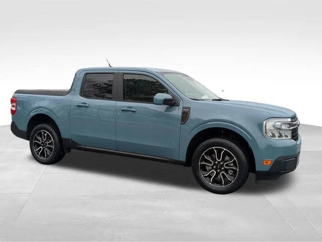 2022 Ford Maverick LARIAT FWD photo