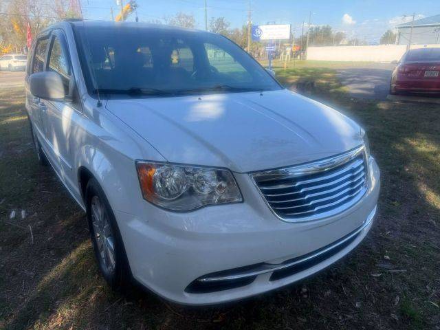 2015 Chrysler Town and Country LX FWD photo