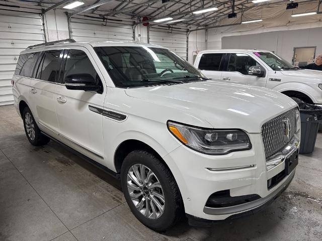 2022 Lincoln Navigator L Standard 4WD photo