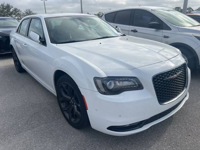 2022 Chrysler 300 300S RWD photo