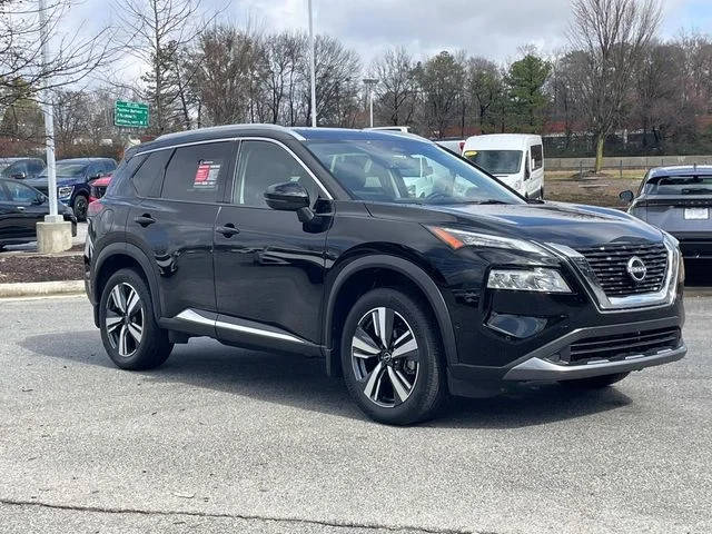 2023 Nissan Rogue SL FWD photo