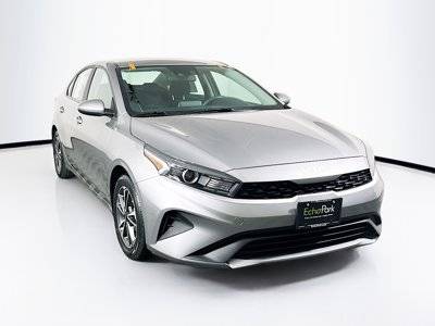 2023 Kia Forte LXS FWD photo