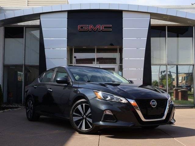 2022 Nissan Altima 2.5 SV FWD photo