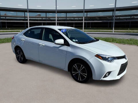 2016 Toyota Corolla LE Plus FWD photo