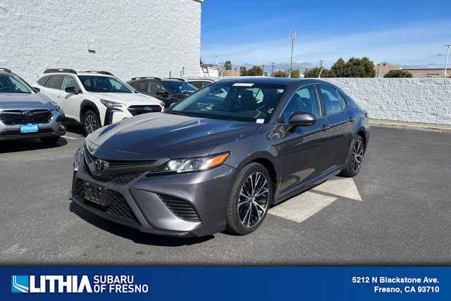 2019 Toyota Camry SE FWD photo