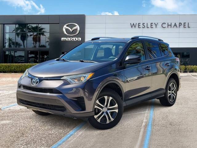 2016 Toyota RAV4 LE FWD photo