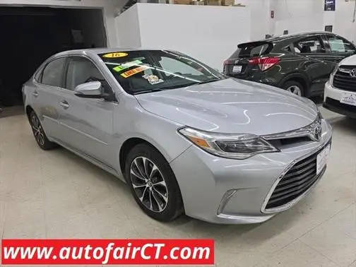 2016 Toyota Avalon XLE FWD photo