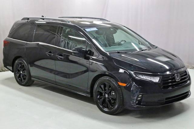 2023 Honda Odyssey Sport FWD photo