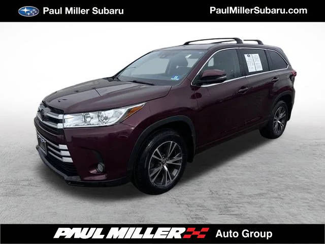 2017 Toyota Highlander LE Plus AWD photo