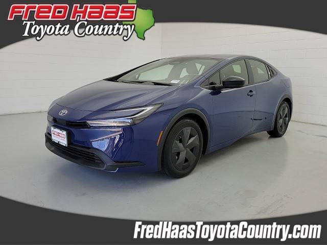 2023 Toyota Prius LE FWD photo