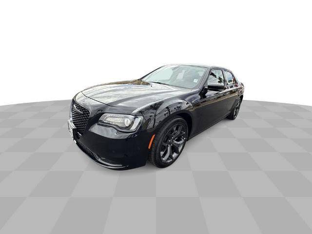 2023 Chrysler 300 300S RWD photo