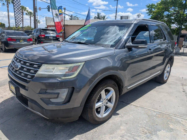 2016 Ford Explorer XLT 4WD photo
