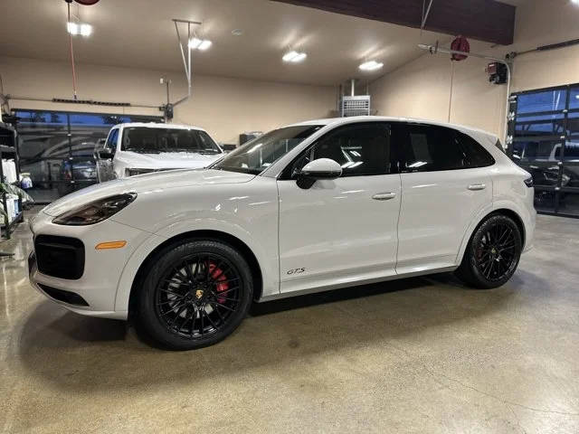 2021 Porsche Cayenne GTS AWD photo