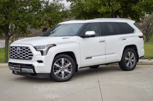 2023 Toyota Sequoia Capstone 4WD photo