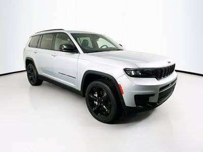 2023 Jeep Grand Cherokee L Altitude RWD photo