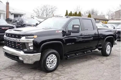 2022 Chevrolet Silverado 2500HD LT 4WD photo