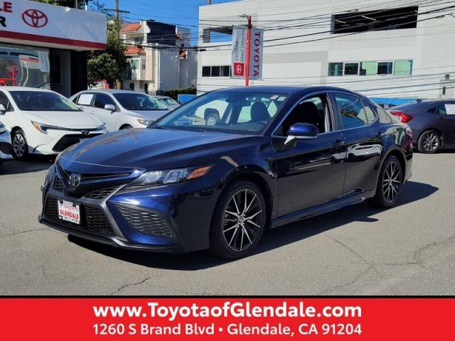2022 Toyota Camry SE FWD photo