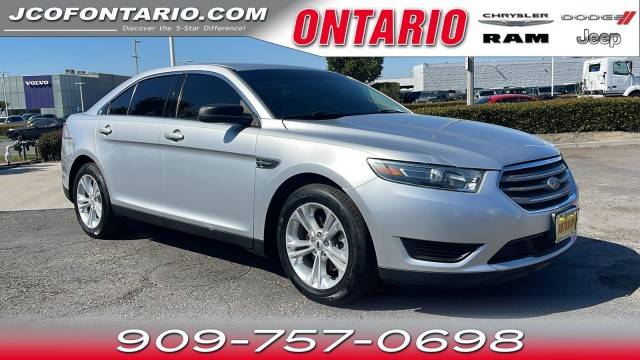 2017 Ford Taurus SE FWD photo